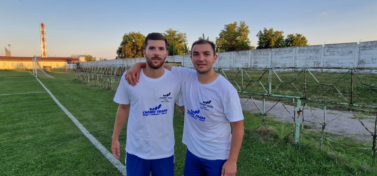 Laza, kao i Marko, sprema mlad tim, talentovane fudblere pune enegije i ...